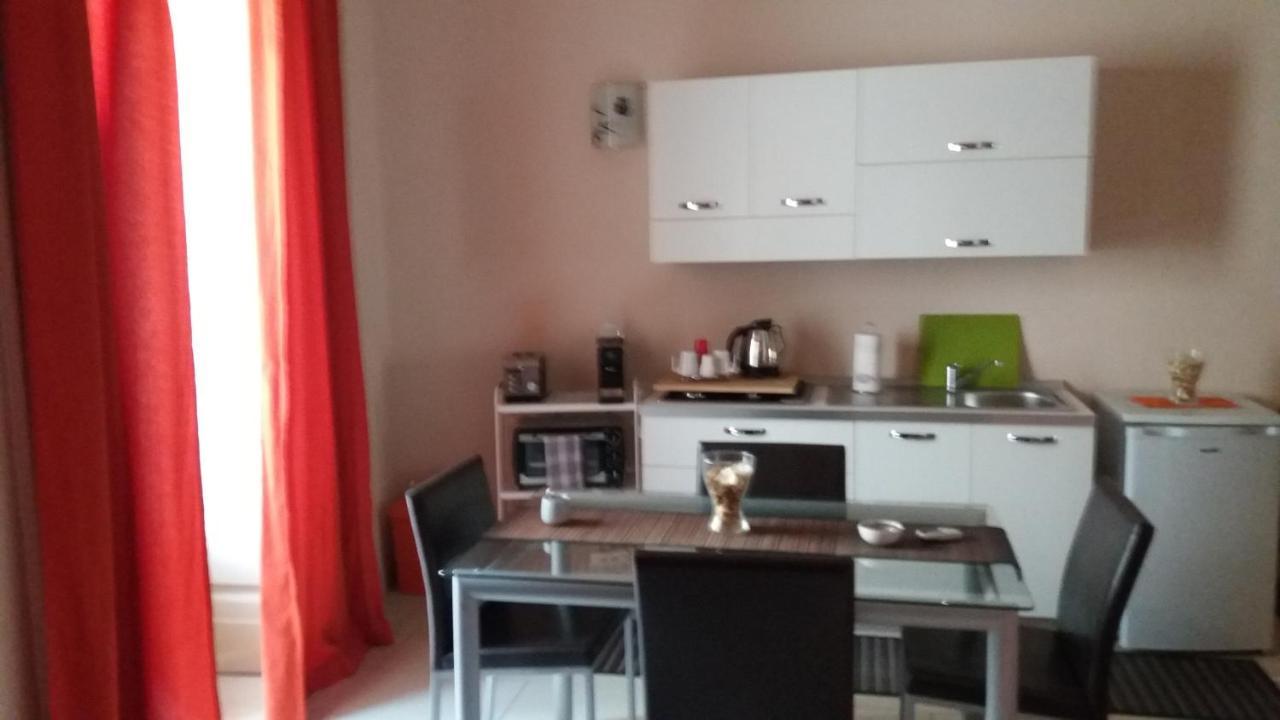 Apartmán Casa Turi Katánie Exteriér fotografie